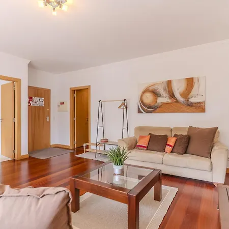 아파트 #337 Great 2br Terrace In